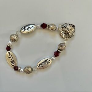 2/$20 Vintage Women’s Teacher Beaded Bracelet